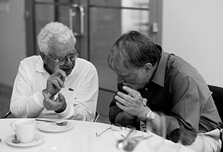 Left to right: Murray Gell-Man and John Seely Brown. Photoy by Joi on Wikimedia Commons. 