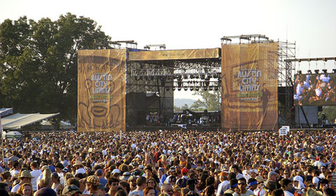 A sea of music lovers waits for the show to begin at Austin City Limits. Photo by flickr user spiffie. 