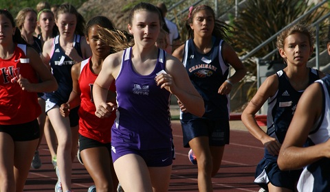 Sarah ‘17 runs during a cross country meet.Marla Ryan / Contributing Photographer