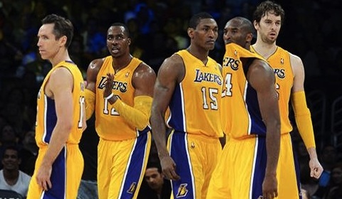 The Lakers' starting line-up takes their positions. From left to right: Steve Nash, Dwight Howard, Metta World Peace, Kobe Bryant, Pau Gasol Photo by www.tz-online.de