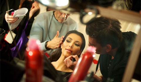 Kim Kardashian prepares for a red carpet event. Photo by Wikimedia Commons user gohe007.