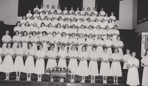 The junior class of 1957 poses at Ring Ceremony.