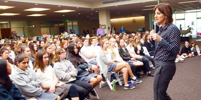 Rachel Simmons spoke to each grade about the societal pressure on modern-day girls to be successful and shared her tips for learning how to be less self-critical.
Photo by Chris Colthart.