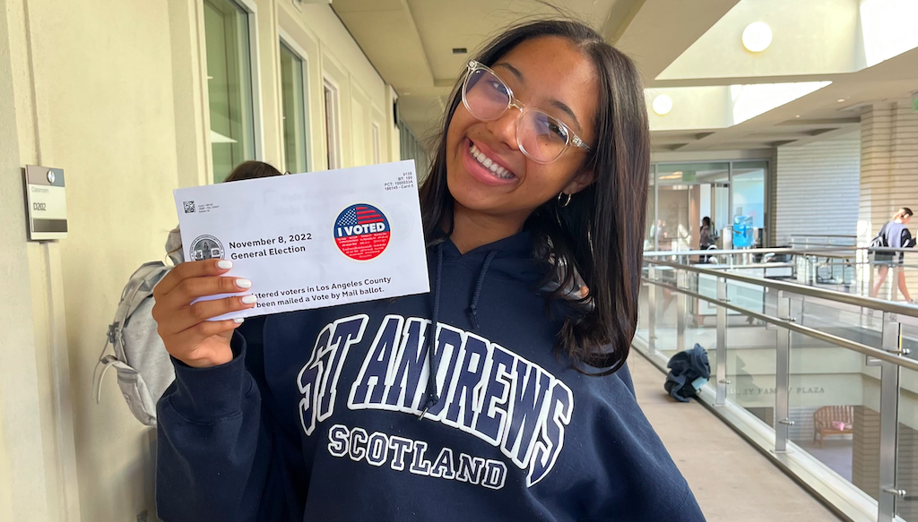 Helena 23 displays an I Voted sticker. (Maniya ’26 Staff Photographer)

