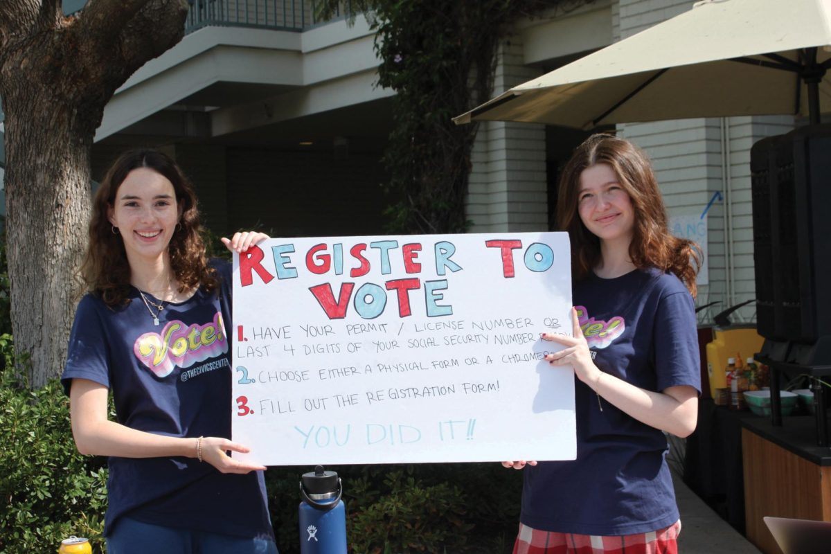 Dolores '25 and Georgia '25 host a voter registration drive.